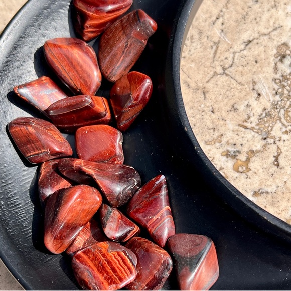 2 Ounces of Tumbled Red Tiger Eye Stones - Picture 4 of 12